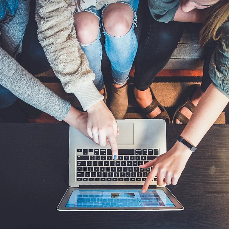 Télécharger gratuitement 'Courir' de Jean Echenoz en PDF : une exploration des défis de l'industrie du livre
