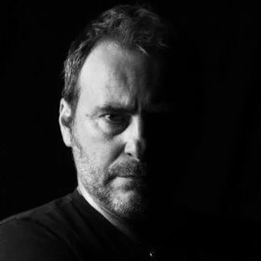 Paris des années 80 entre vendettas mafieuses et chroniques littéraires