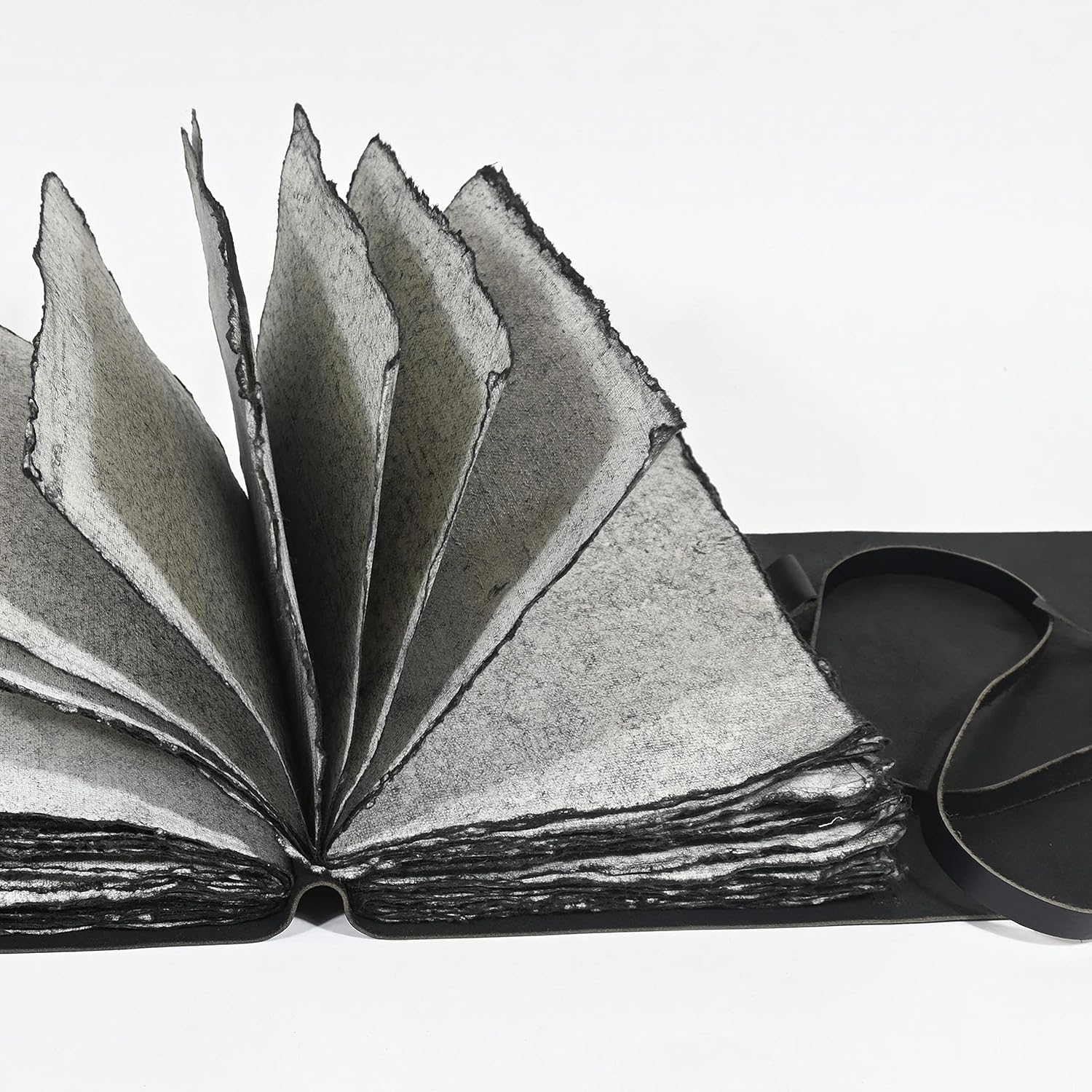 Journal vintage en cuir noir – 200 pages de papier rustique gris, pages non lignées, livre d'ombres, grimoire, carnet indésirable, cadeaux médiévaux fantaisie, carnet de croquis, scrapbooking (noir