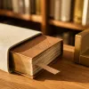 Édition premium de livre : comment les beaux livres tirent le marché et redéfinissent le rôle du libraire