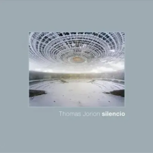 Test Silencio, version luxe : un beau livre d’urbex qui mise tout sur l’ambiance